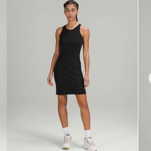 Lululemon slim-fit above the knee black dress